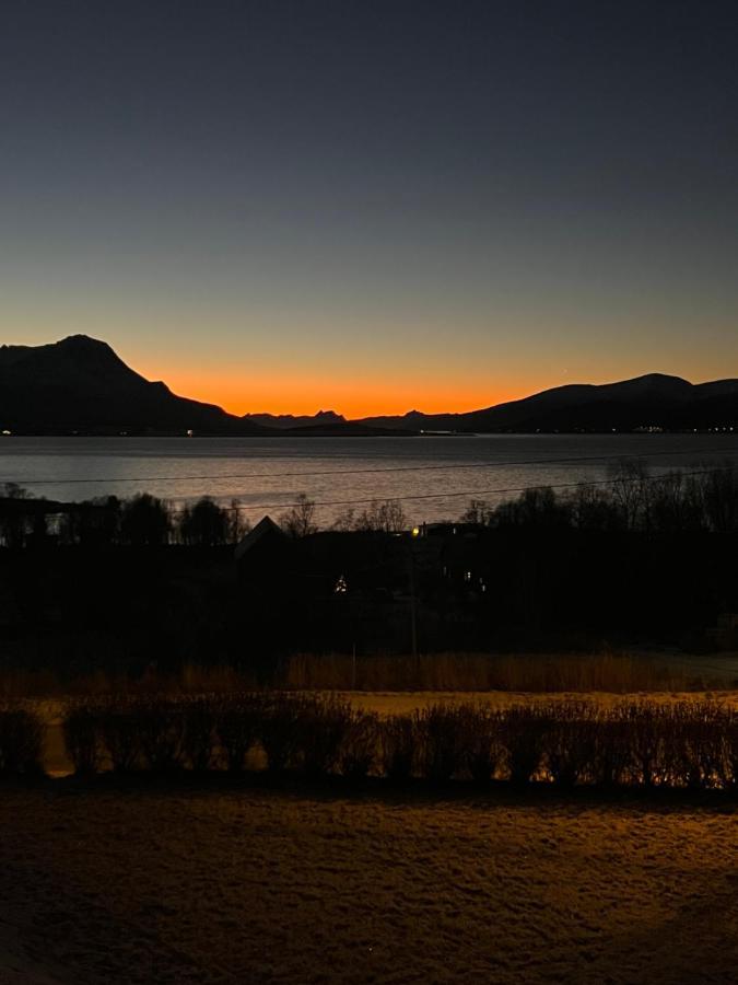 Liten Kjellerleilighet. Landlig Rolig Omrade. Tromso Exterior photo